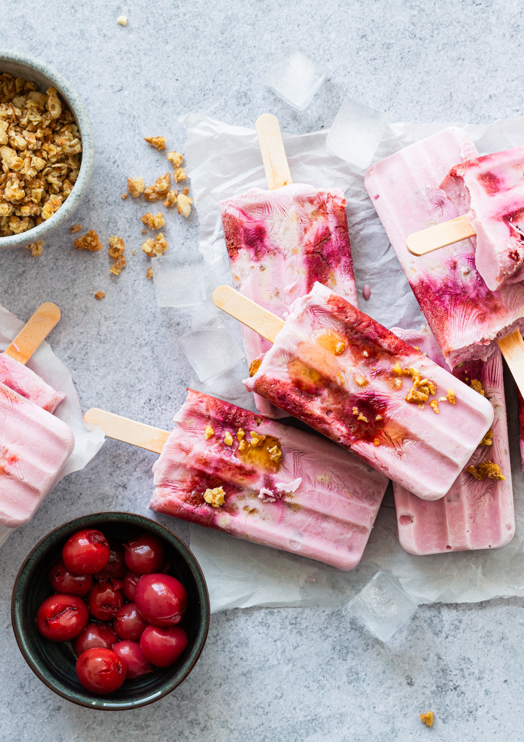 Frozen Ice Cubes mit Granola